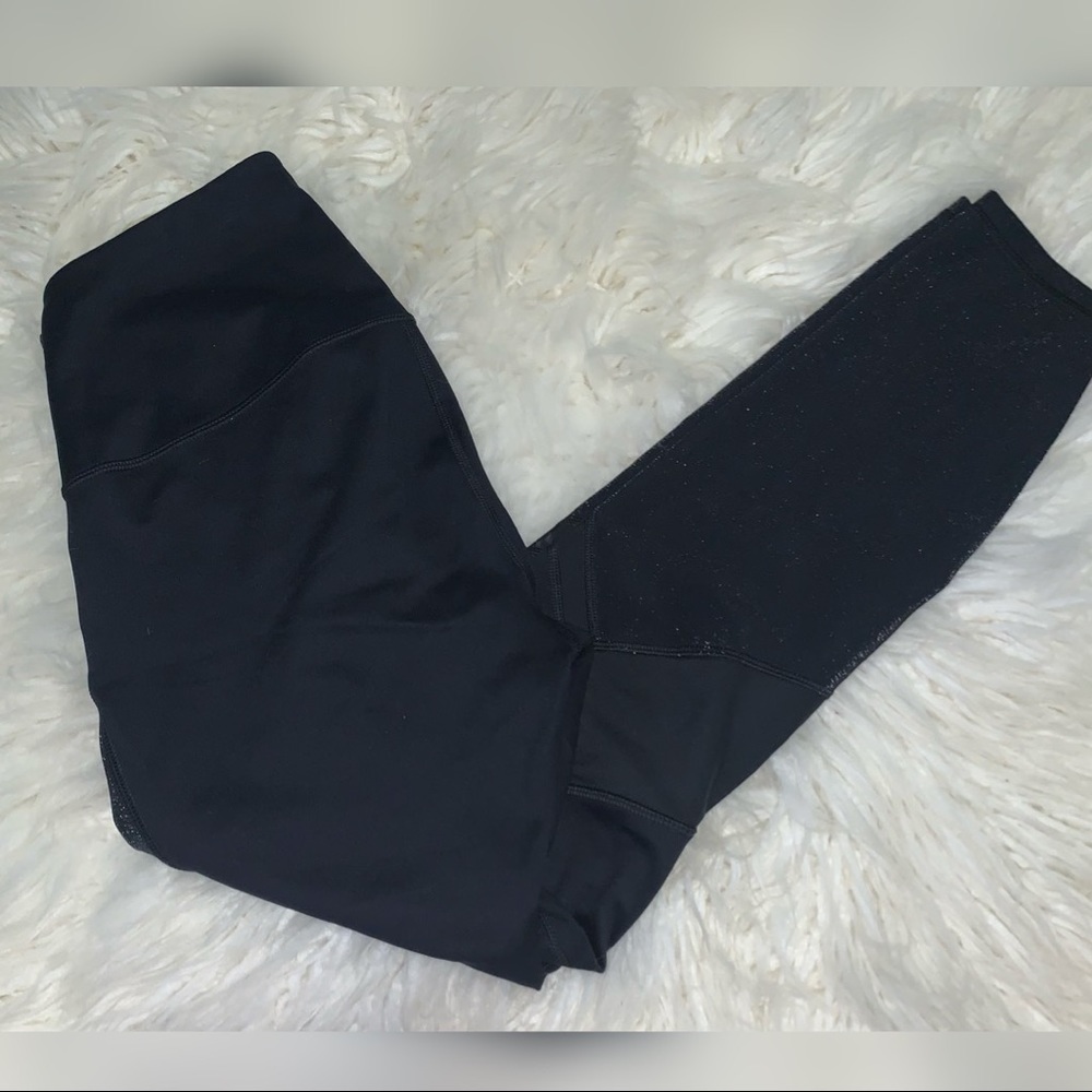 52: Women’s Contour Power High-Waist leggings